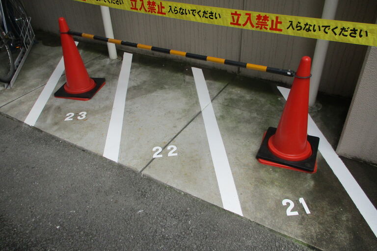 外構：駐輪スペース区画作成後